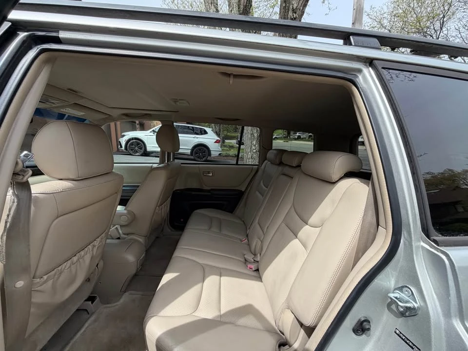 2003 Toyota Highlander - Image 8 of 12