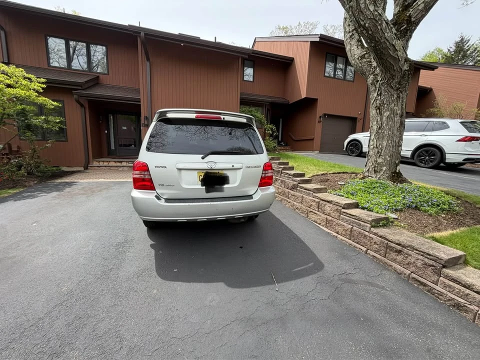 2003 Toyota Highlander - Image 2 of 12