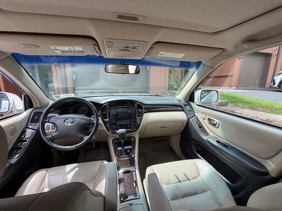 2003 Toyota Highlander - Image 9 of 12
