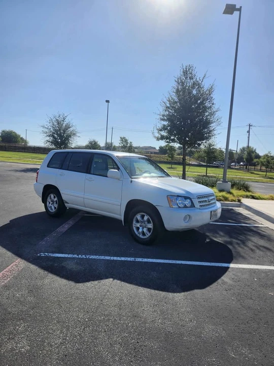 2003 Toyota Highlander - Image 3 of 13