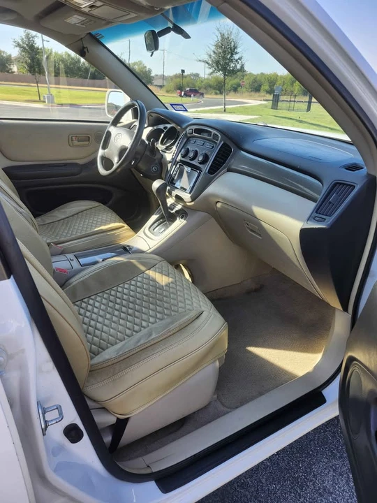 2003 Toyota Highlander - Image 9 of 13