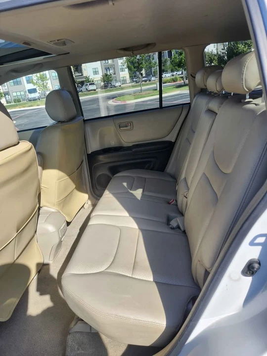 2003 Toyota Highlander - Image 10 of 13