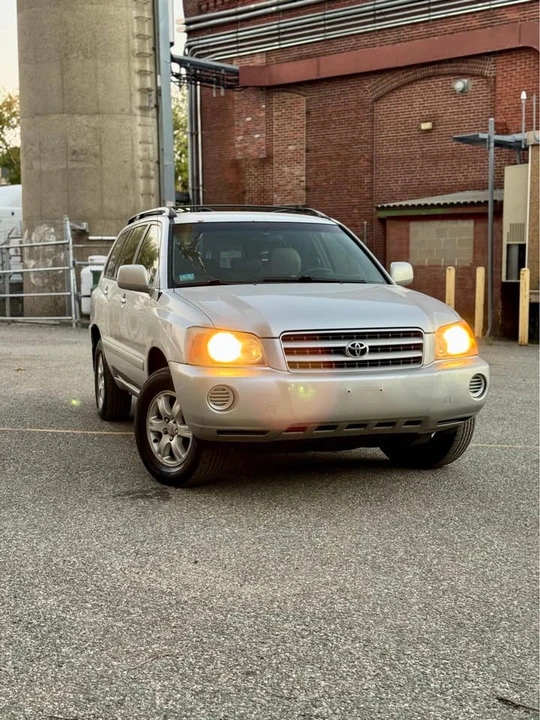 2003 Toyota Highlander - Image 13 of 15