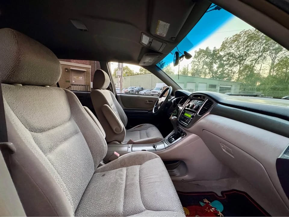 2003 Toyota Highlander - Image 11 of 15