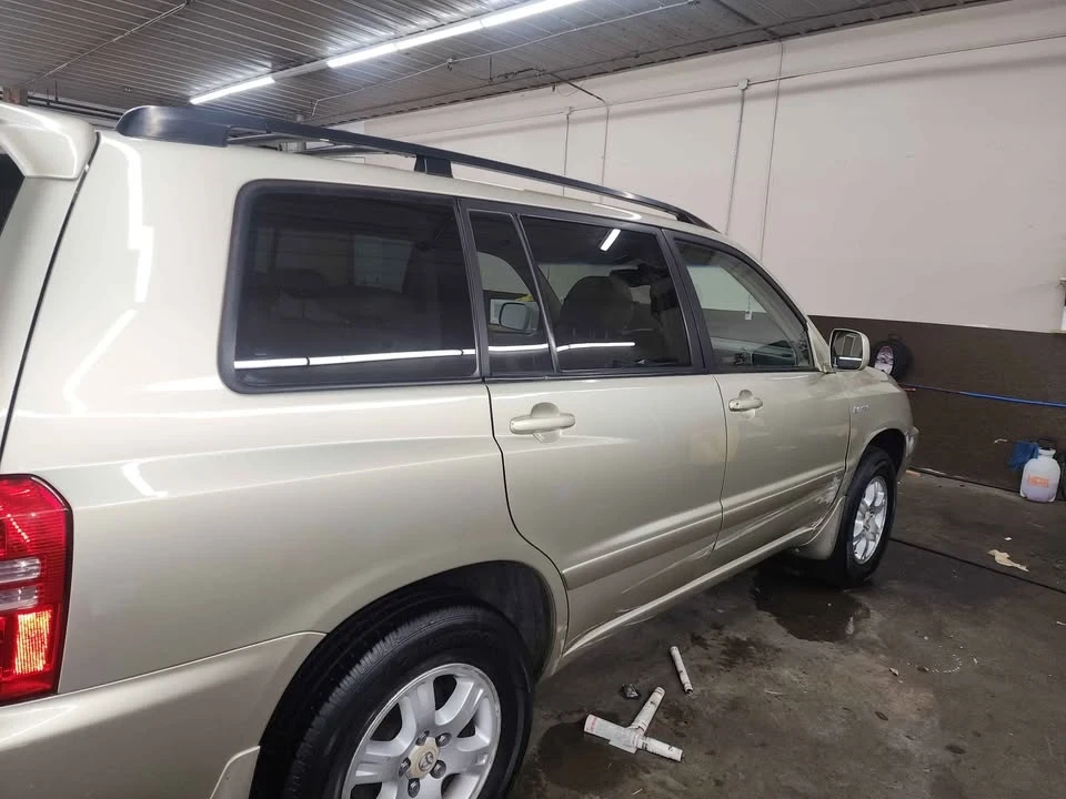 2003 Toyota Highlander - Image 8 of 18