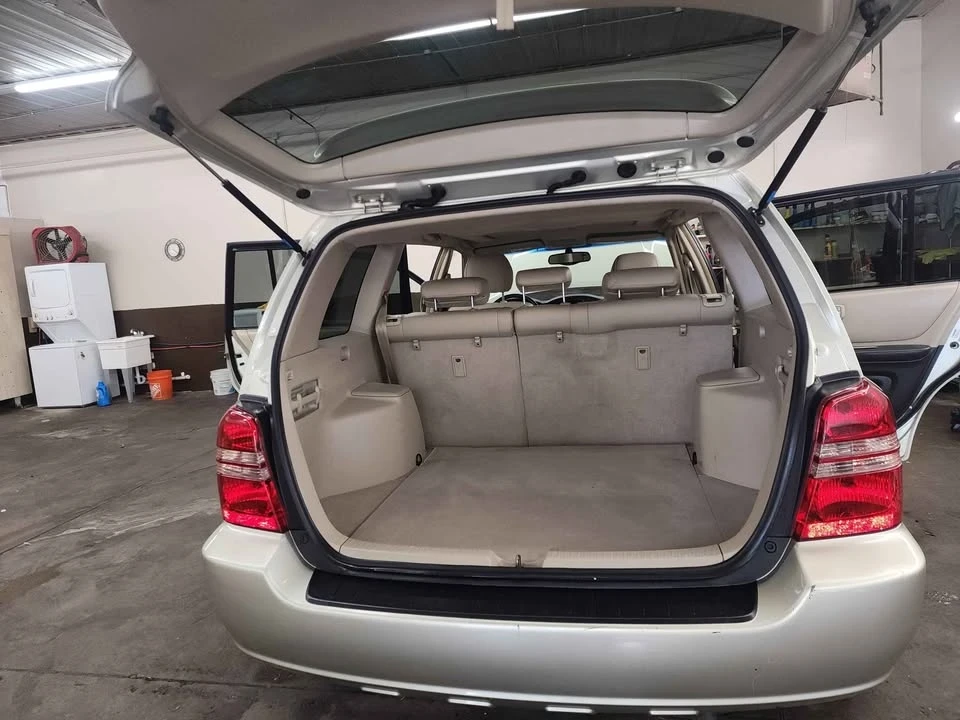 2003 Toyota Highlander - Image 17 of 18