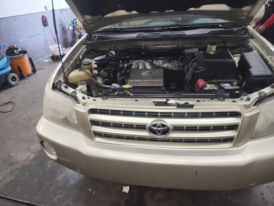 2003 Toyota Highlander - Image 3 of 18