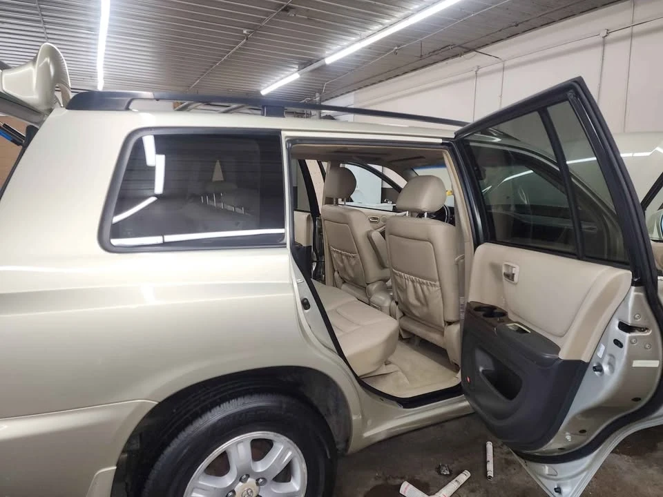 2003 Toyota Highlander - Image 12 of 18