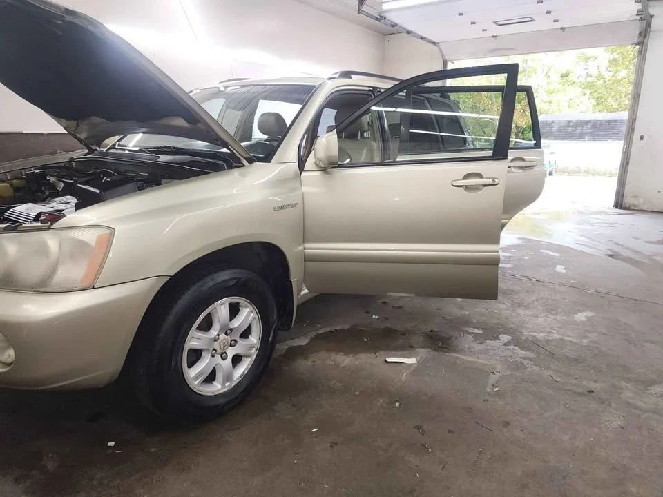 2003 Toyota Highlander - Image 14 of 18