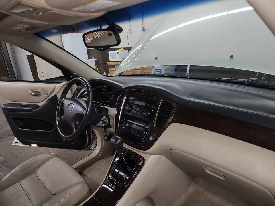 2003 Toyota Highlander - Image 9 of 18