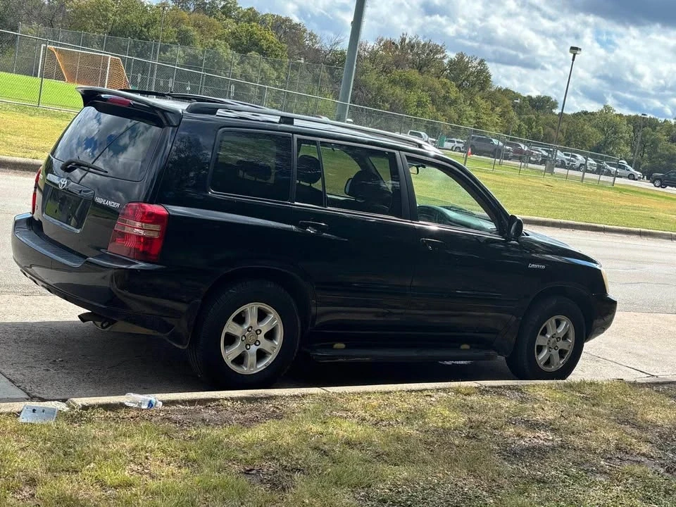 2003 Toyota Highlander - Image 2 of 17