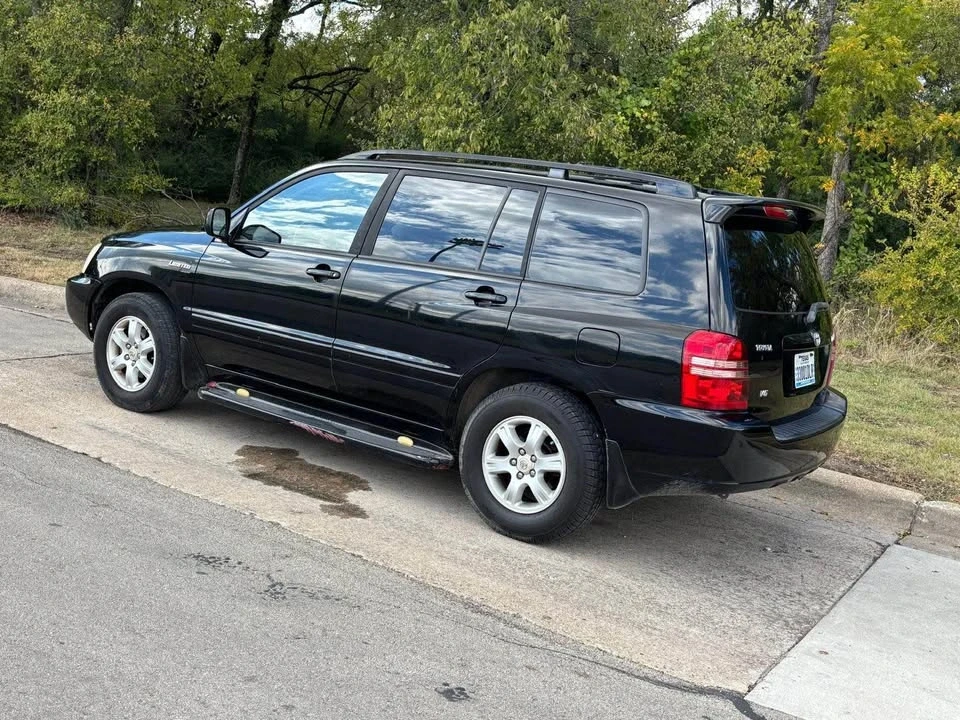 2003 Toyota Highlander - Image 9 of 17