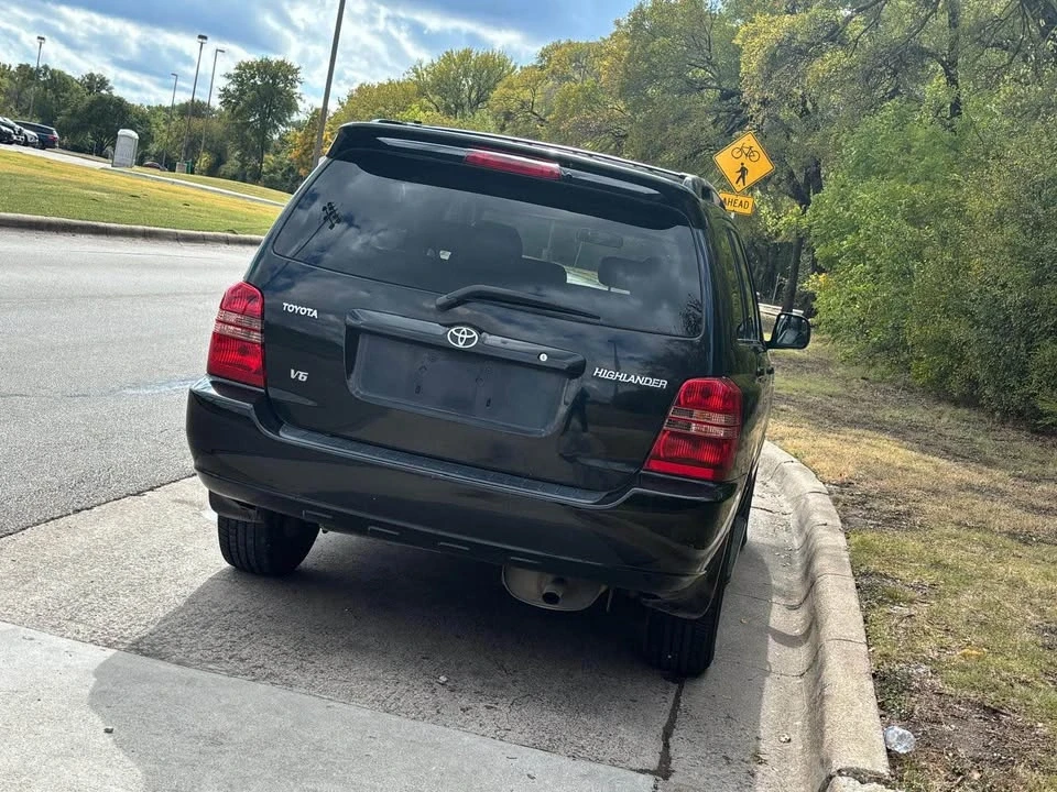 2003 Toyota Highlander - Image 14 of 17