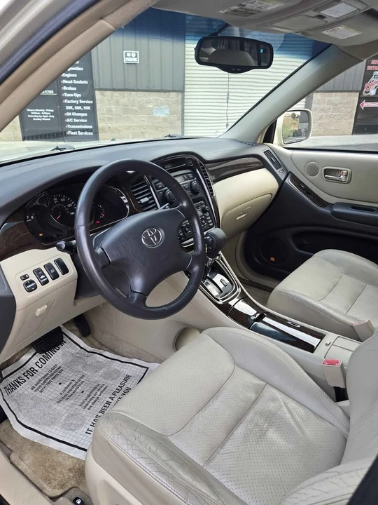 2003 Toyota Highlander - Image 10 of 12