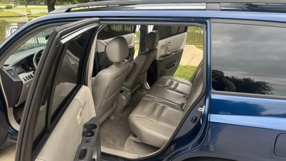 2003 Toyota Highlander - Image 9 of 18