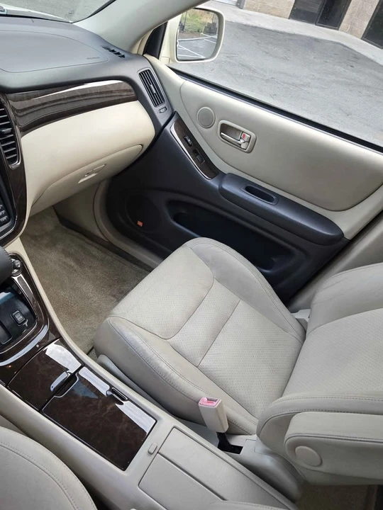 2003 Toyota Highlander - Image 6 of 12