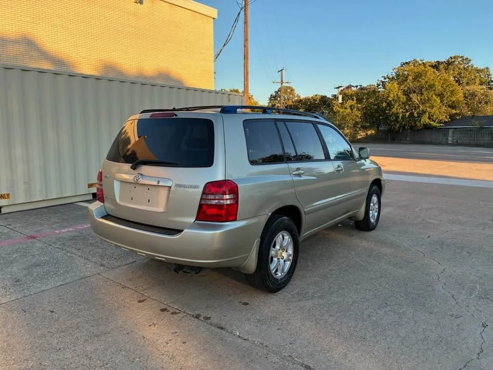 2003 Toyota Highlander - Image 2 of 12