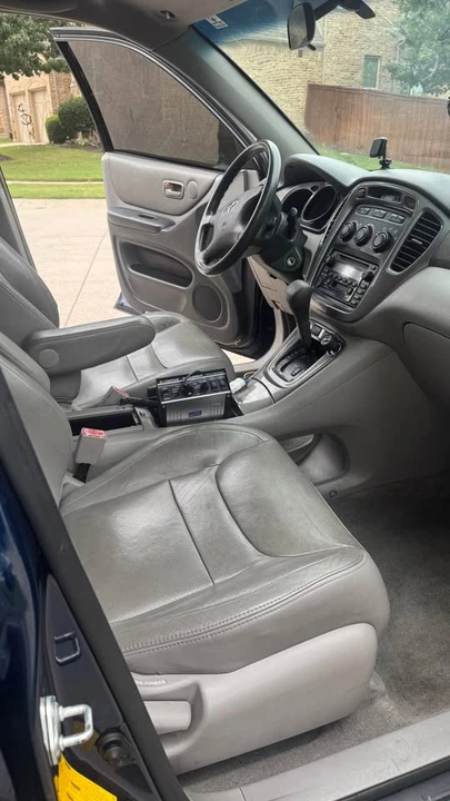 2003 Toyota Highlander - Image 7 of 18