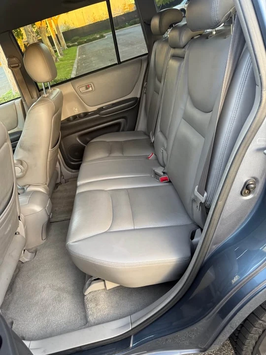 2003 Toyota Highlander - Image 10 of 13