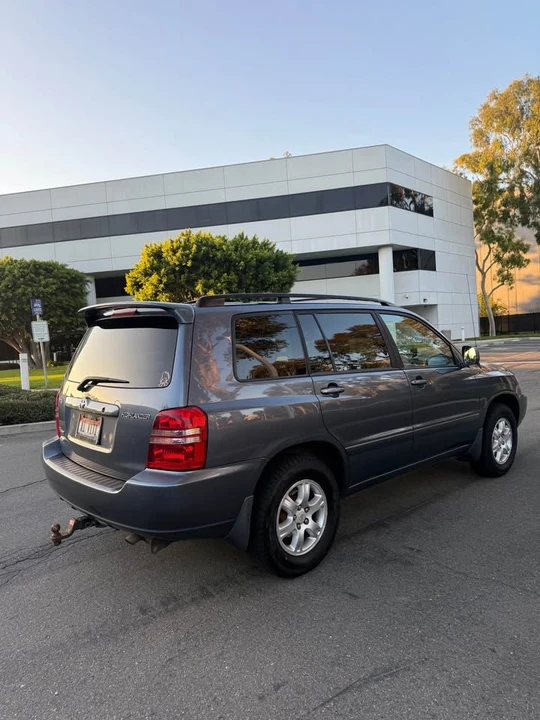 2003 Toyota Highlander - Image 3 of 13