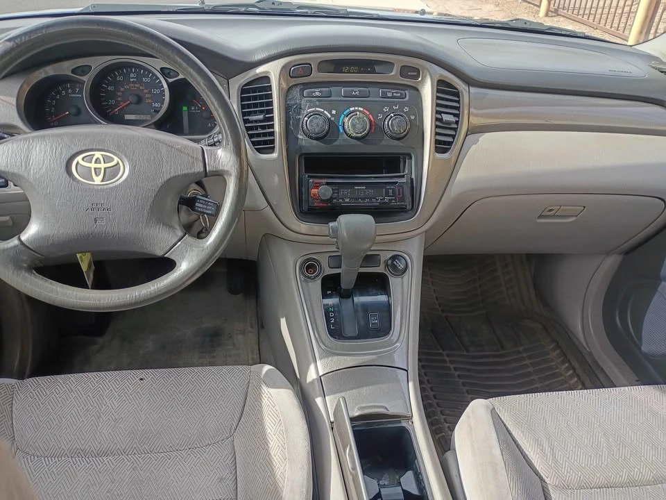 2003 Toyota Highlander - Image 8 of 14