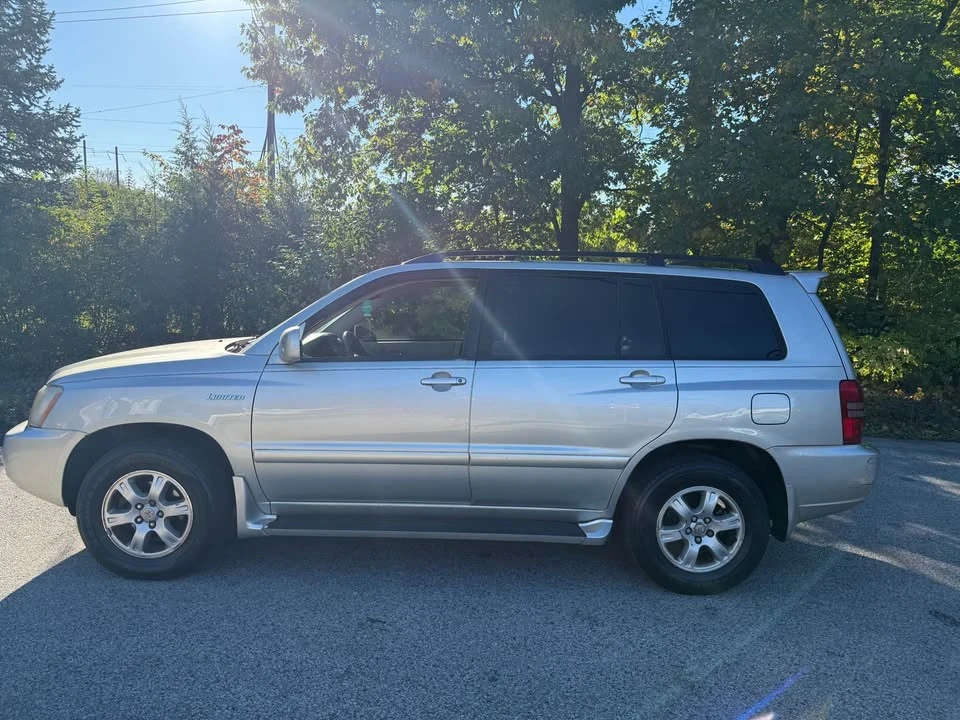 2003 Toyota Highlander - Image 2 of 11