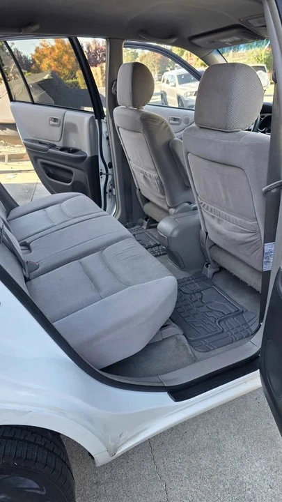 2003 Toyota Highlander - Image 11 of 20