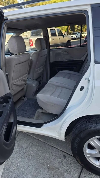 2003 Toyota Highlander - Image 13 of 20