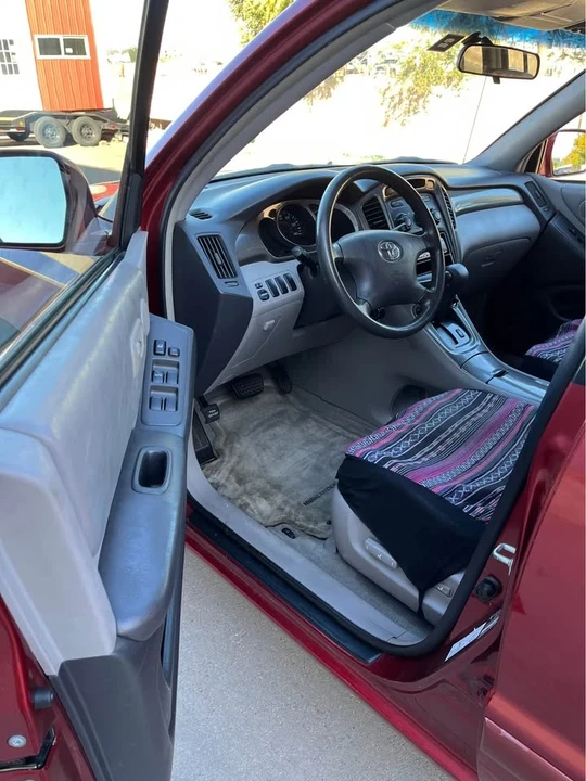 2003 Toyota Highlander - Image 8 of 16