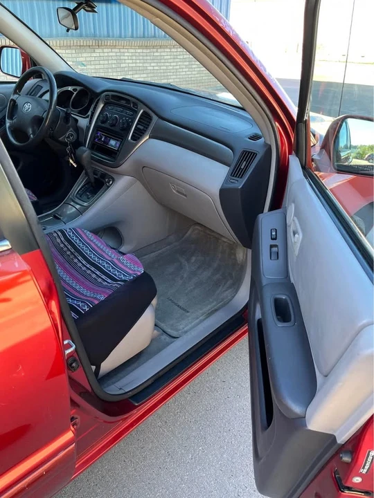 2003 Toyota Highlander - Image 10 of 16