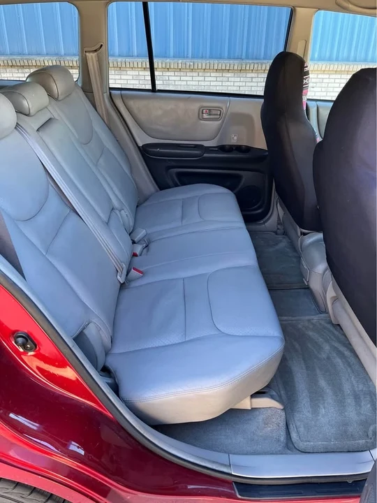 2003 Toyota Highlander - Image 12 of 16