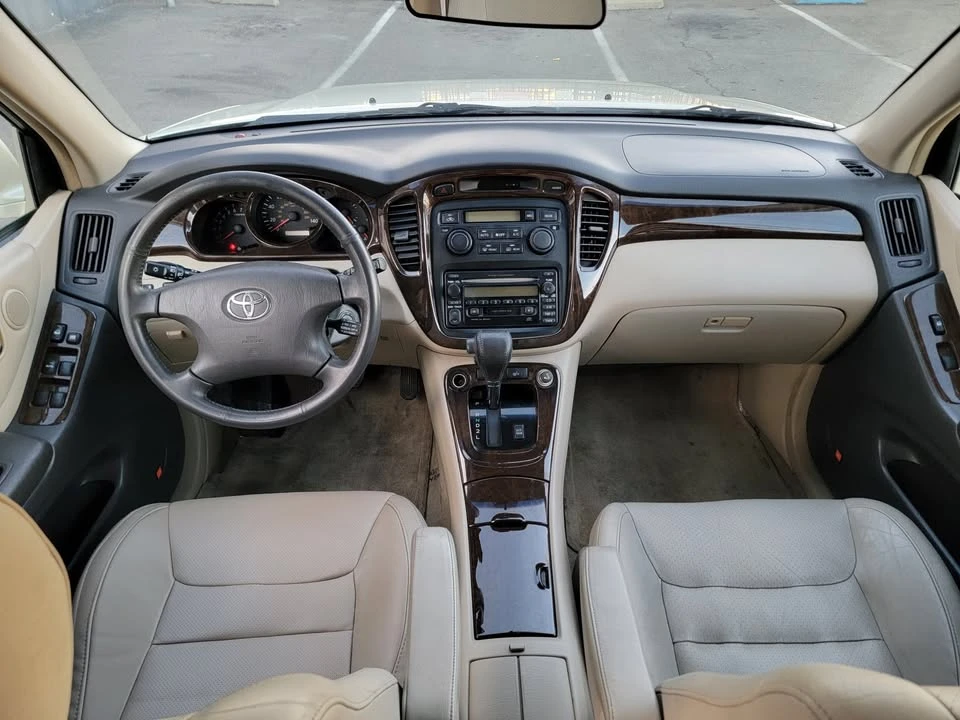 2003 Toyota Highlander - Image 10 of 17