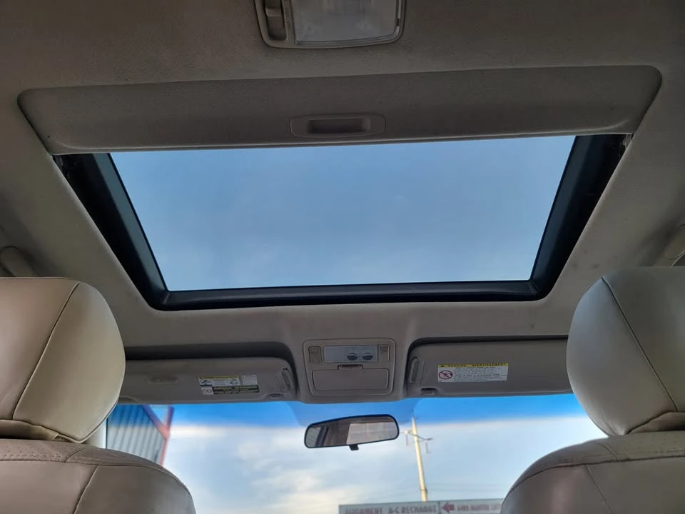 2003 Toyota Highlander - Image 14 of 17