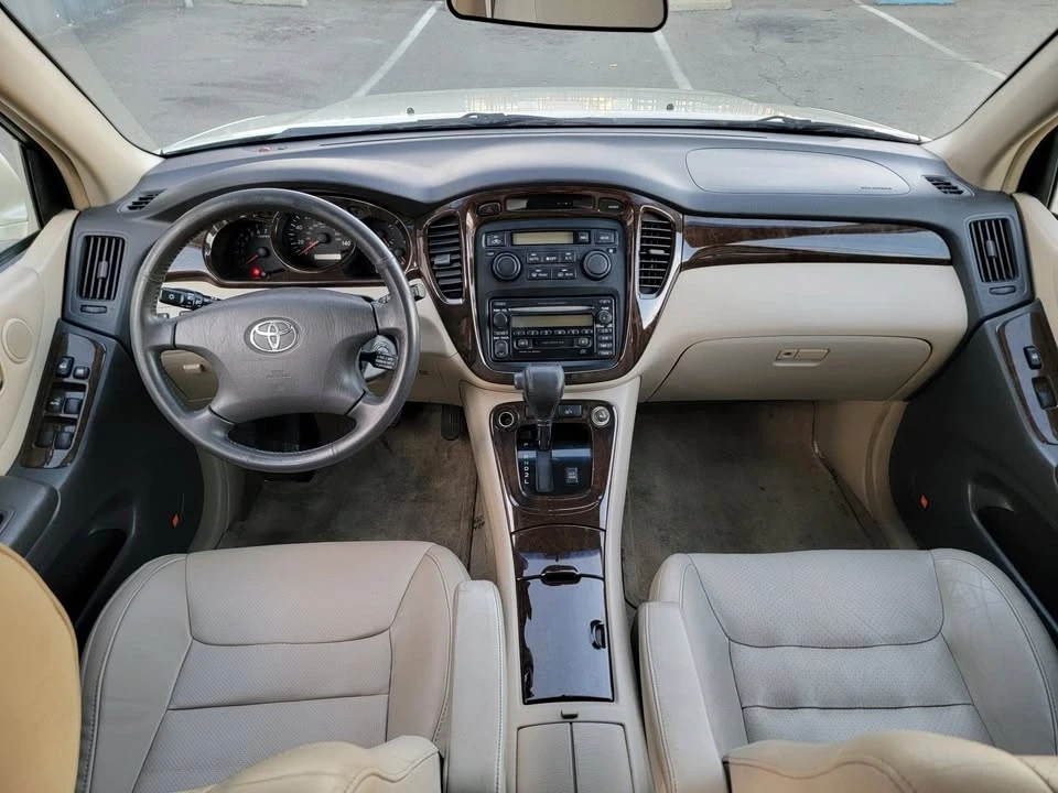 2003 Toyota Highlander - Image 10 of 17