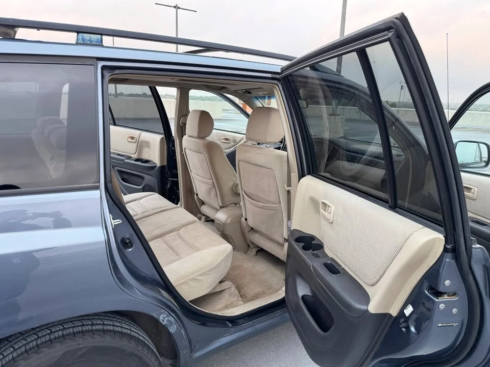 2003 Toyota Highlander - Image 10 of 15