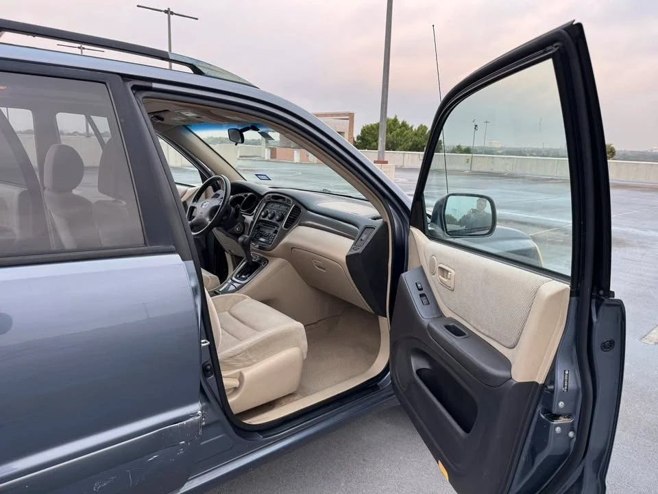 2003 Toyota Highlander - Image 9 of 15