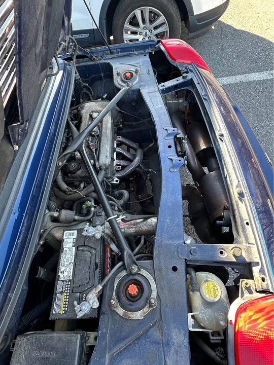 2002 Toyota MR2 Spyder/MR-S - Image 10 of 13