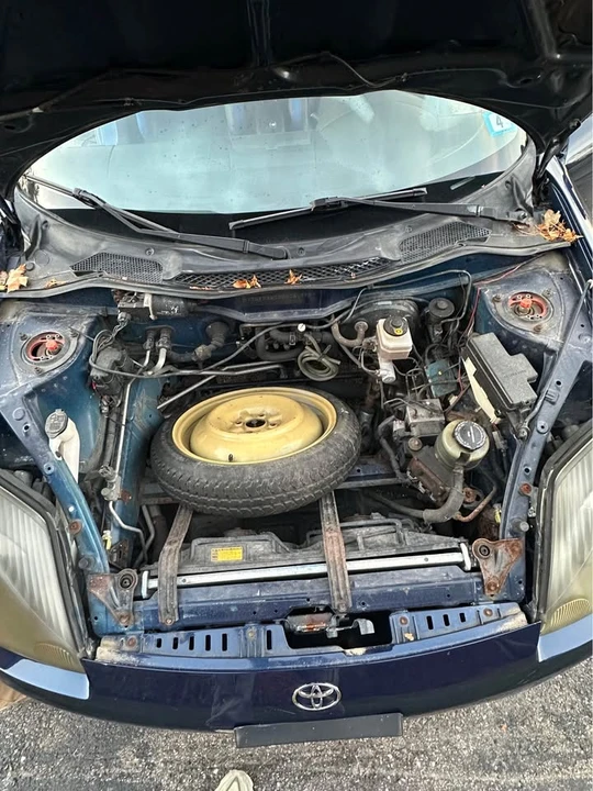 2002 Toyota MR2 Spyder/MR-S - Image 11 of 13