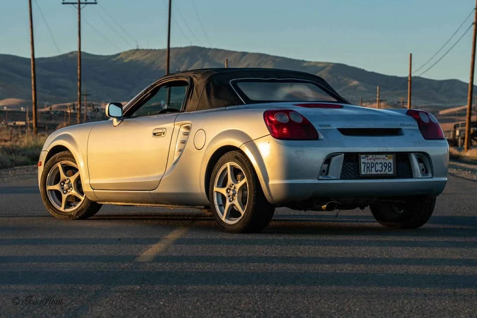 2003 Toyota MR2 Spyder/MR-S - Image 11 of 15