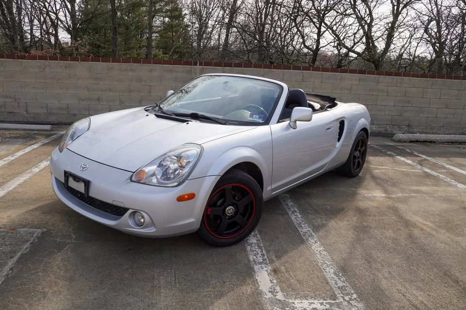 2003 Toyota MR2 Spyder/MR-S - Image 2 of 20