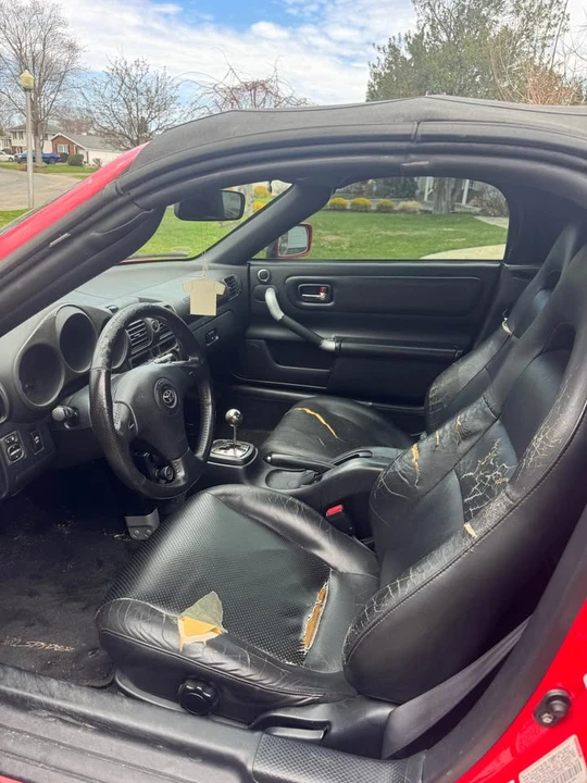 2003 Toyota MR2 Spyder/MR-S - Image 8 of 11