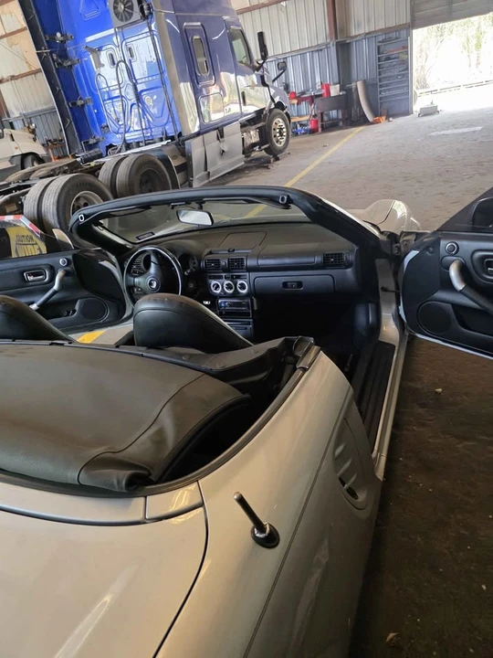 2003 Toyota MR2 Spyder/MR-S - Image 7 of 13