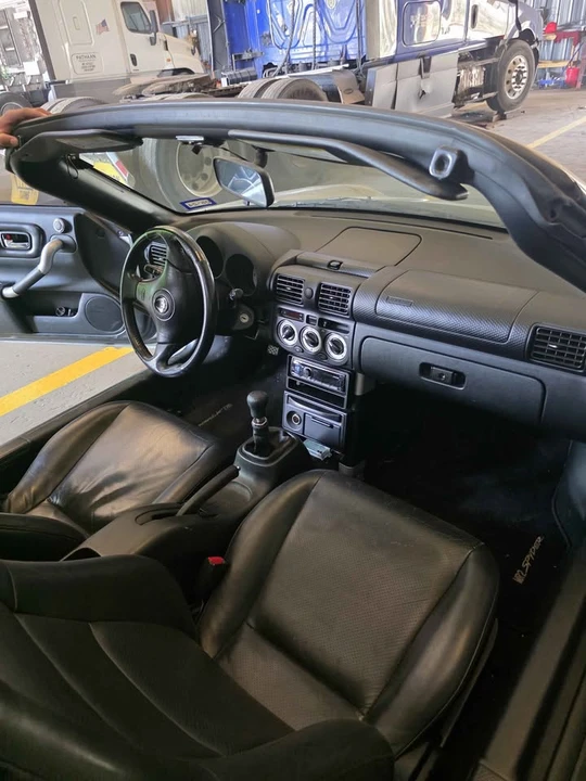 2003 Toyota MR2 Spyder/MR-S - Image 13 of 13
