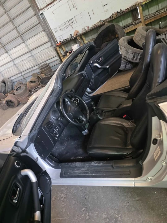 2003 Toyota MR2 Spyder/MR-S - Image 2 of 13