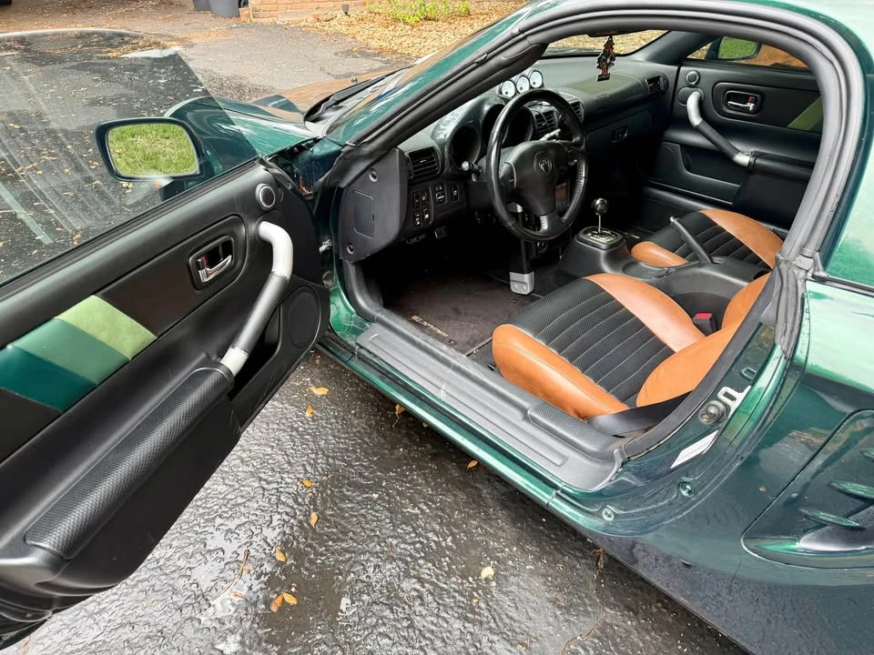 2003 Toyota MR2 Spyder/MR-S - Image 2 of 18