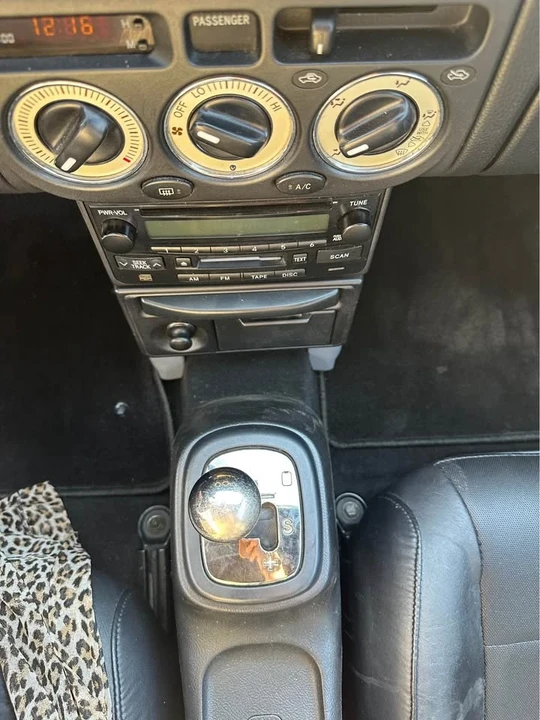 2003 Toyota MR2 Spyder/MR-S - Image 11 of 20