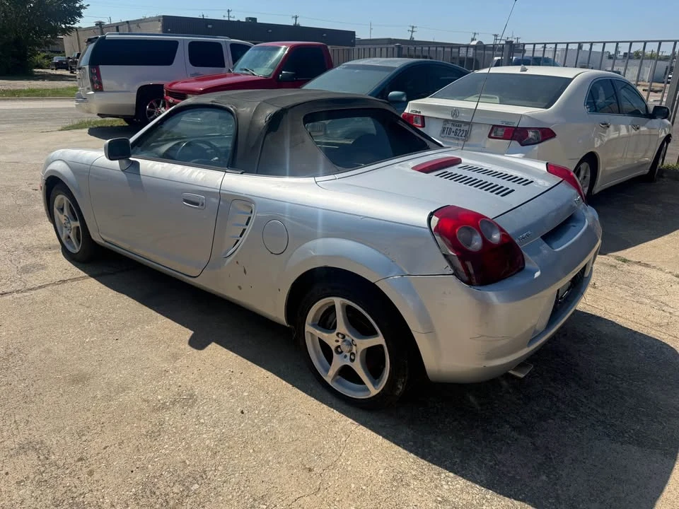 2003 Toyota MR2 Spyder/MR-S - Image 9 of 11