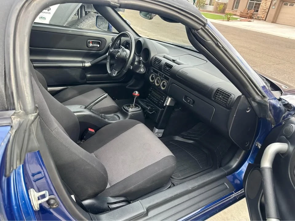 2003 Toyota MR2 Spyder/MR-S - Image 5 of 6
