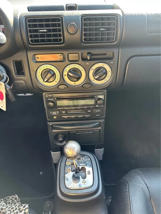 2003 Toyota MR2 Spyder/MR-S - Image 10 of 20