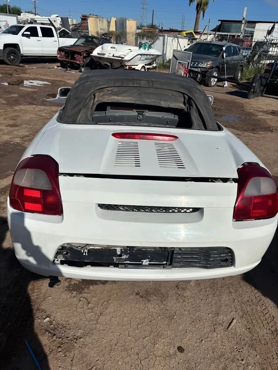 2003 Toyota MR2 Spyder/MR-S - Image 2 of 5